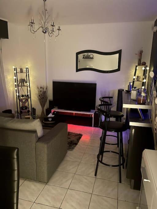 Appartement - Chic Et Cosy A 30 Minutes De Paris Et 25 Minutes De Disney Ozoir-la-Ferrière Extérieur photo